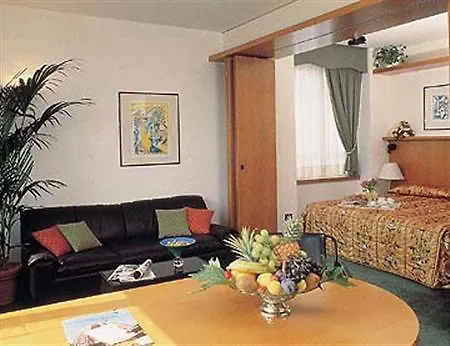 Ξενοδοχείο Century 4*