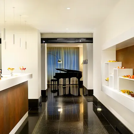 Hotell Century 4*